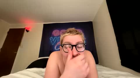 midnightmochi2 online show from April 19, 2:00 am