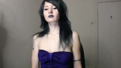 midnightsiren online show from November 7, 10:04 pm