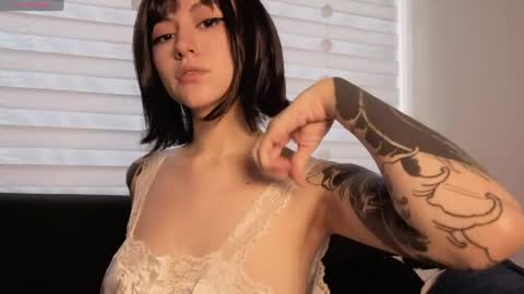 midori__san online show from May 24, 7:24 pm