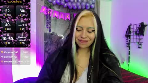 midory_ online show from December 4, 4:37 am