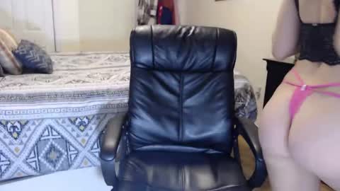 MidsummerNightsDream online show from January 8, 1:00 am