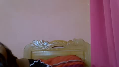 mihpretties online show from March 19, 7:45 am