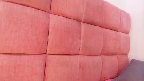 Mia  online show from October 2, 11:59 am