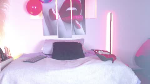 miia_blace online show from June 18, 4:25 am