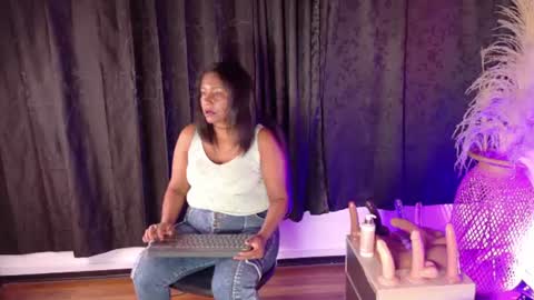 miia_blace online show from June 20, 9:35 am