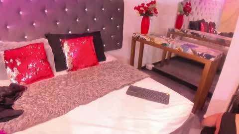 j online show from September 15, 8:49 pm