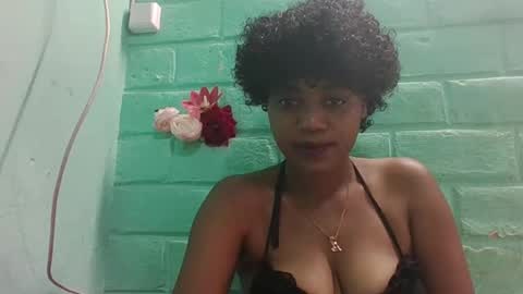 miinah online show from March 26, 8:05 am