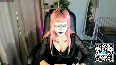 Mika online show from April 11, 8:18 am