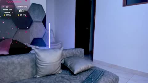 Mikaela blondie bigass online show from May 7, 7:17 pm
