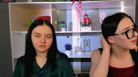 miki_ti online show from February 14, 8:11 pm