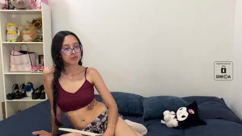 Mila and albert online show from April 18, 10:20 pm