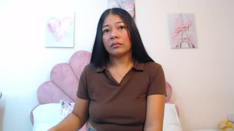 mila_adamss online show from May 19, 11:06 am