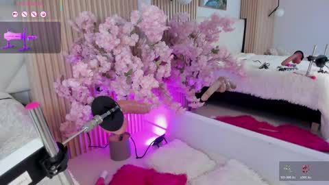 mila_hank online show from April 1, 1:41 pm
