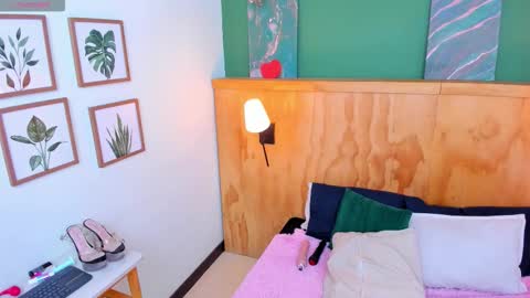 Mila online show from December 21, 11:36 am