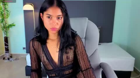 milaa_star online show from June 17, 4:25 am