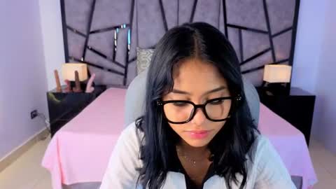 milaa_star online show from August 5, 5:47 am