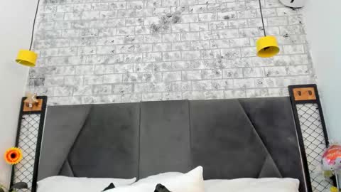 mila online show from October 17, 11:35 am