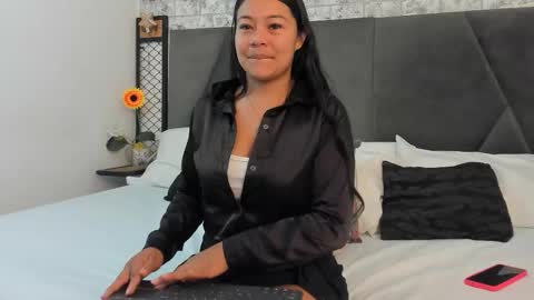 mila online show from October 16, 11:24 am