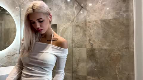 Mila and u can call me sweet bunny online show from May 21, 11:30 am