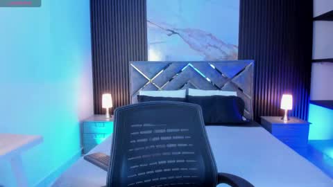 Queen Mila  online show from April 16, 8:08 pm