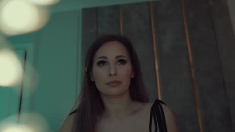        online show from November 25, 5:48 pm