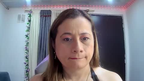 milagros_latin online show from November 13, 10:31 pm