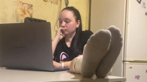 milamisss online show from April 18, 7:18 pm