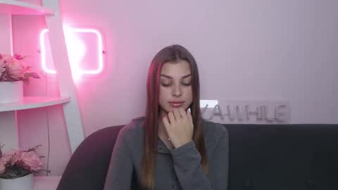 milanaangelas online show from November 22, 2:09 pm