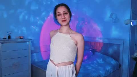 milavey online show from April 13, 7:14 pm