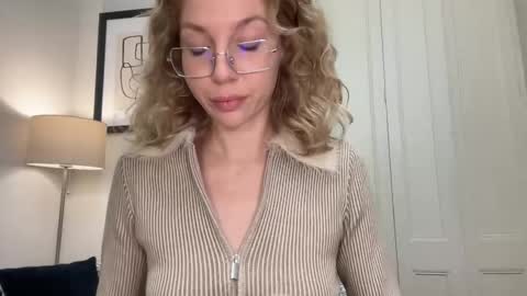 Mila online show from December 4, 3:57 pm