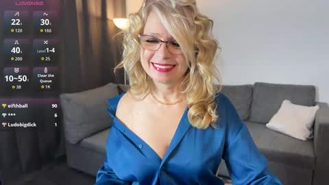 Milena online show from March 11, 6:28 am