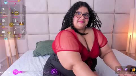 Miley online show from October 25, 8:15 pm