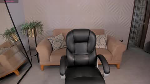 Miley Cruz  IG miley model23 online show from February 21, 8:31 pm