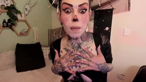 Isabella online show from June 2, 1:56 pm