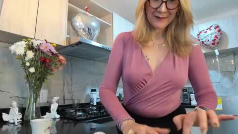 ASHLEY online show from February 17, 2:06 pm