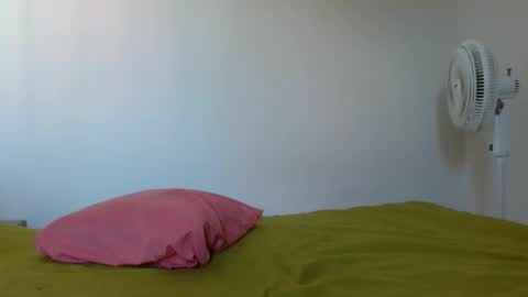 milfevha online show from February 18, 9:47 pm