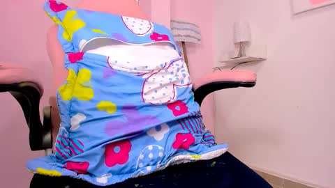 milk_zafira online show from November 8, 12:26 am