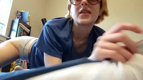 MilkandHoney online show from March 11, 9:39 pm