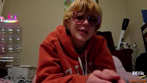 MilkandHoney online show from March 31, 2:11 am