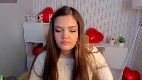 millie_chapmann online show from April 18, 6:27 am