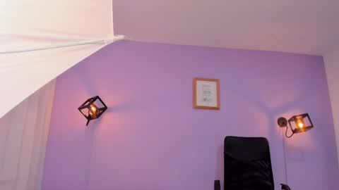 Millie online show from April 4, 12:04 pm