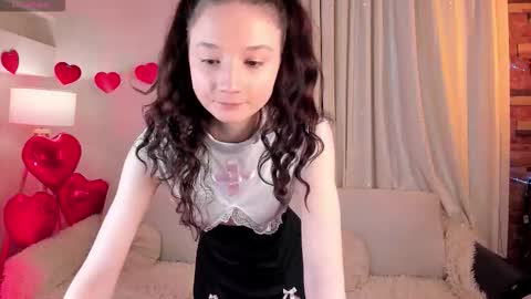 milliminimouse online show from February 12, 5:36 pm