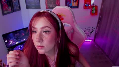 Monkey D Maddie online show from December 11, 8:07 pm