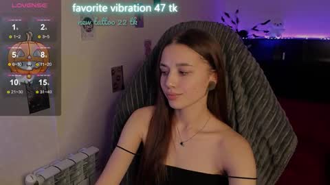 Emily online show from November 1, 6:12 pm