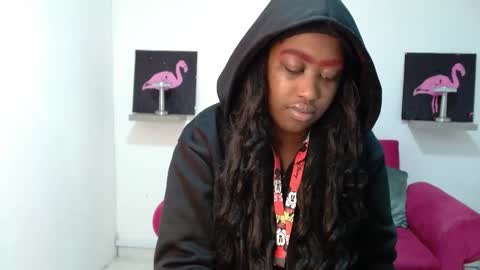 Snapshot of milykaebony69 chatting on October 10, 12:32 pm milyka online show from October 10, 12:32 pm