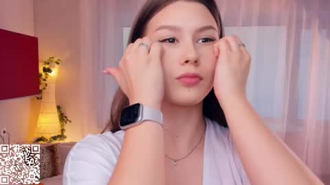 Mindi online show from October 25, 7:38 am