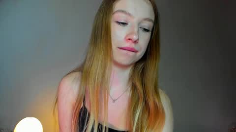 Amelia online show from April 18, 8:09 pm