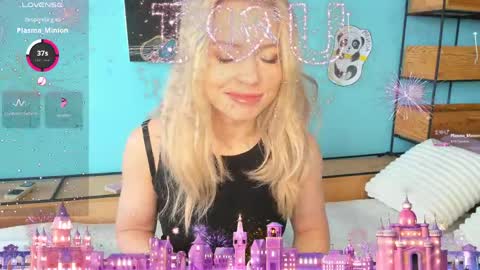 minionfriend online show from April 17, 9:44 am