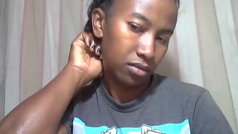 minouch211907 online show from October 31, 4:58 am