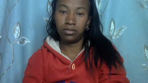 minouch211907 online show from July 8, 3:09 am